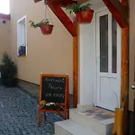 Patera * Unhošť