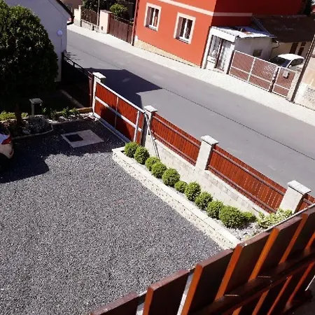 Patera Apartment Unhost