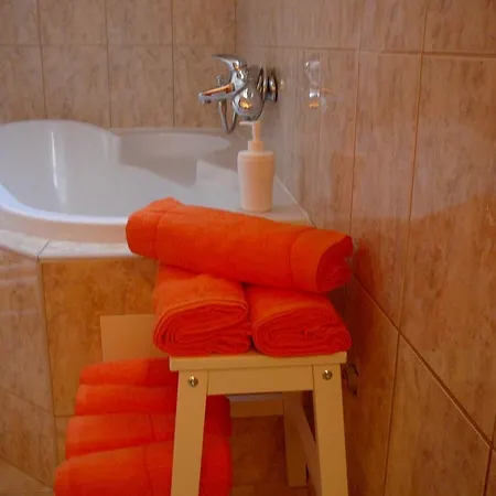 Patera * Unhošť